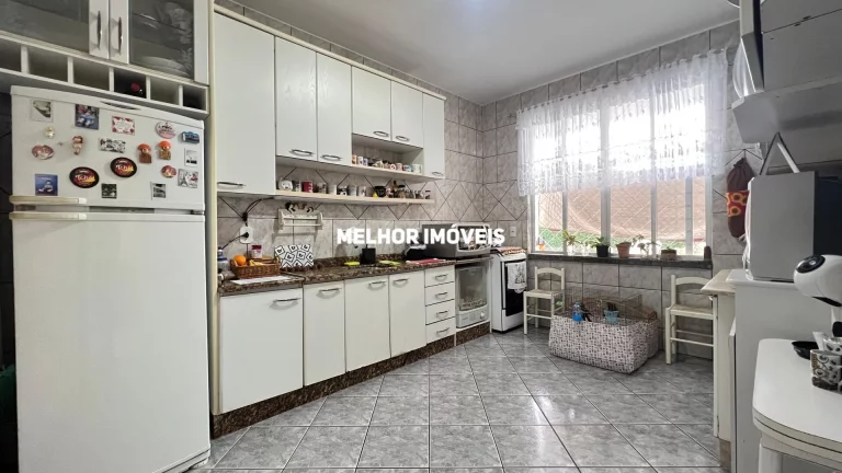Imagem Casa a venda com 242 m² - Centro Sul de Balneário Camboriú.