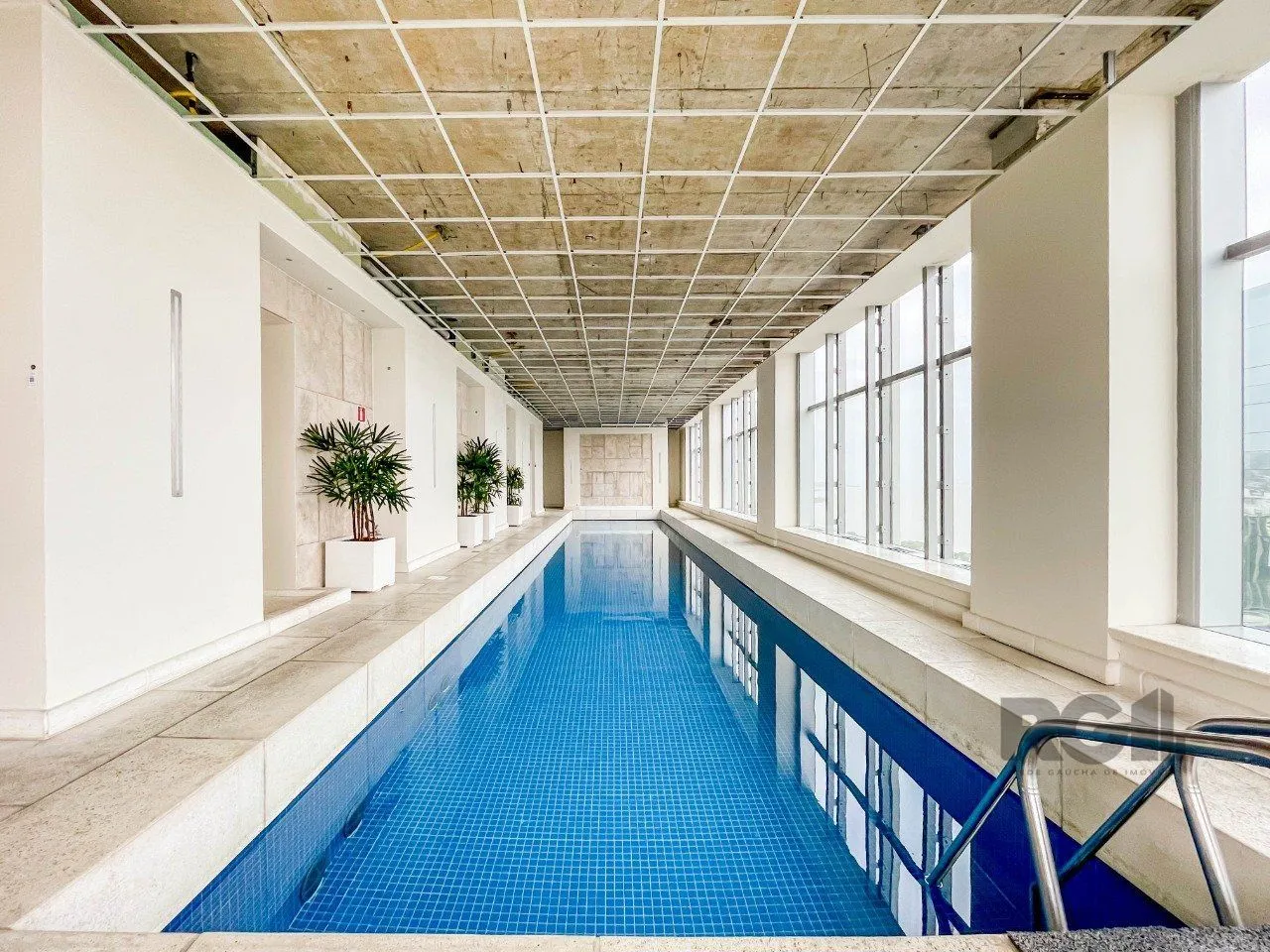 Imagem APARTAMENTO DE 38M² COM 1 DORMITÓRIO E 1 VAGA - BAIRRO PRAIA DE BELAS