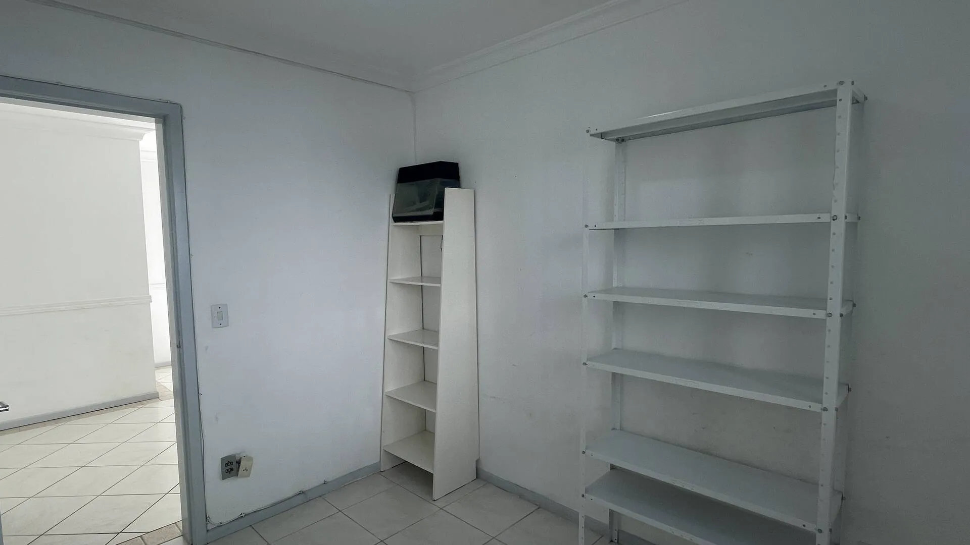 Imagem Apartamento Térreo à Venda com 3 Dormitórios em Canasvieiras - Florianópoli
