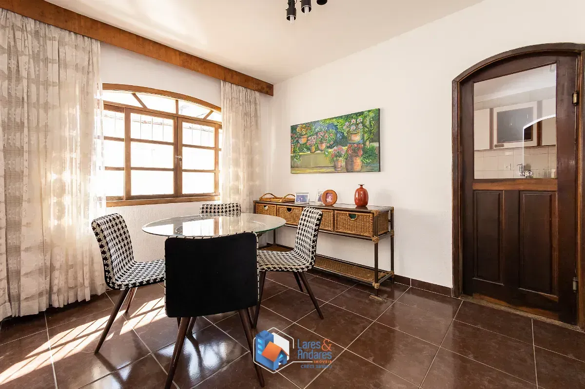 Imagem Sobrado para venda em Vila Palmeiras com 3 quartos, sendo 1 suíte, 164m²