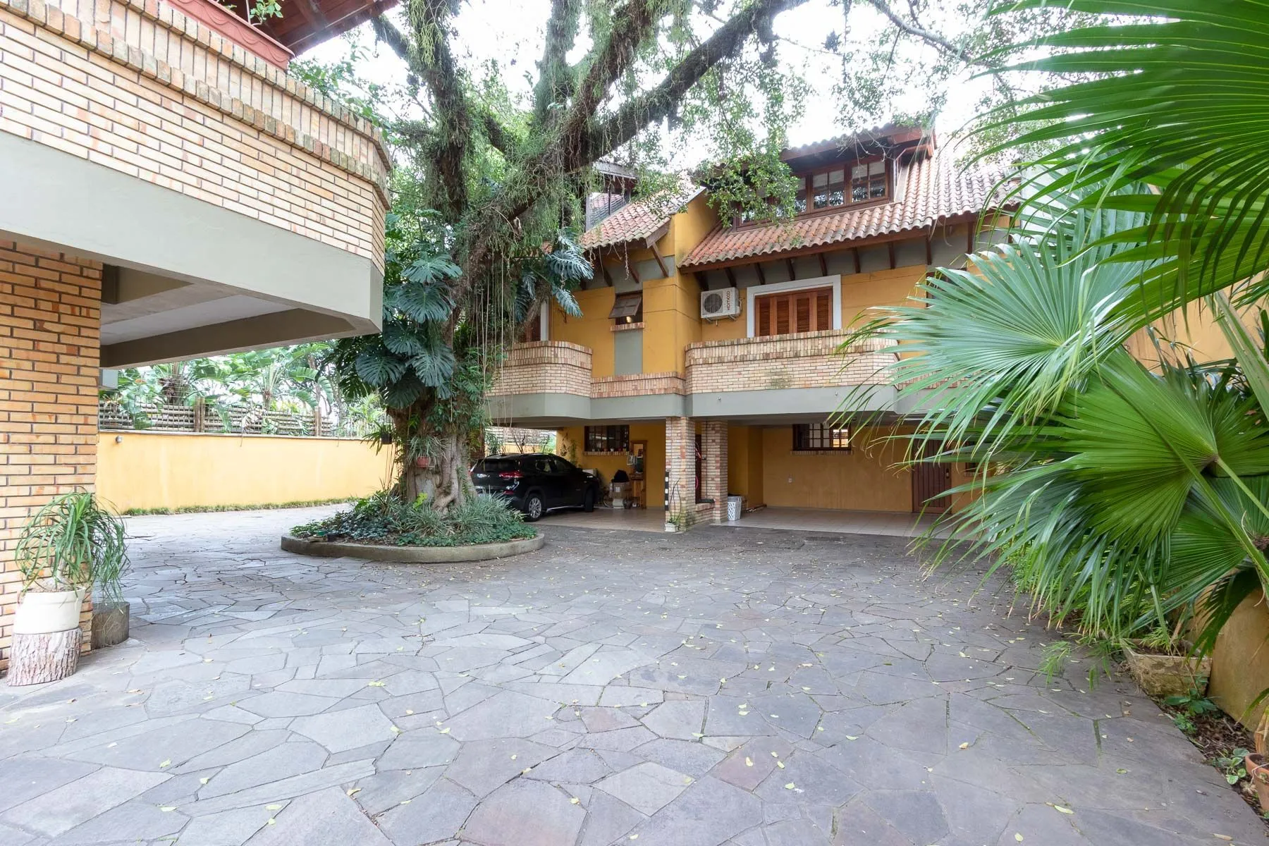 Imagem Casa em condomínio, 171m², 3 dormitórios, Pedra Redonda