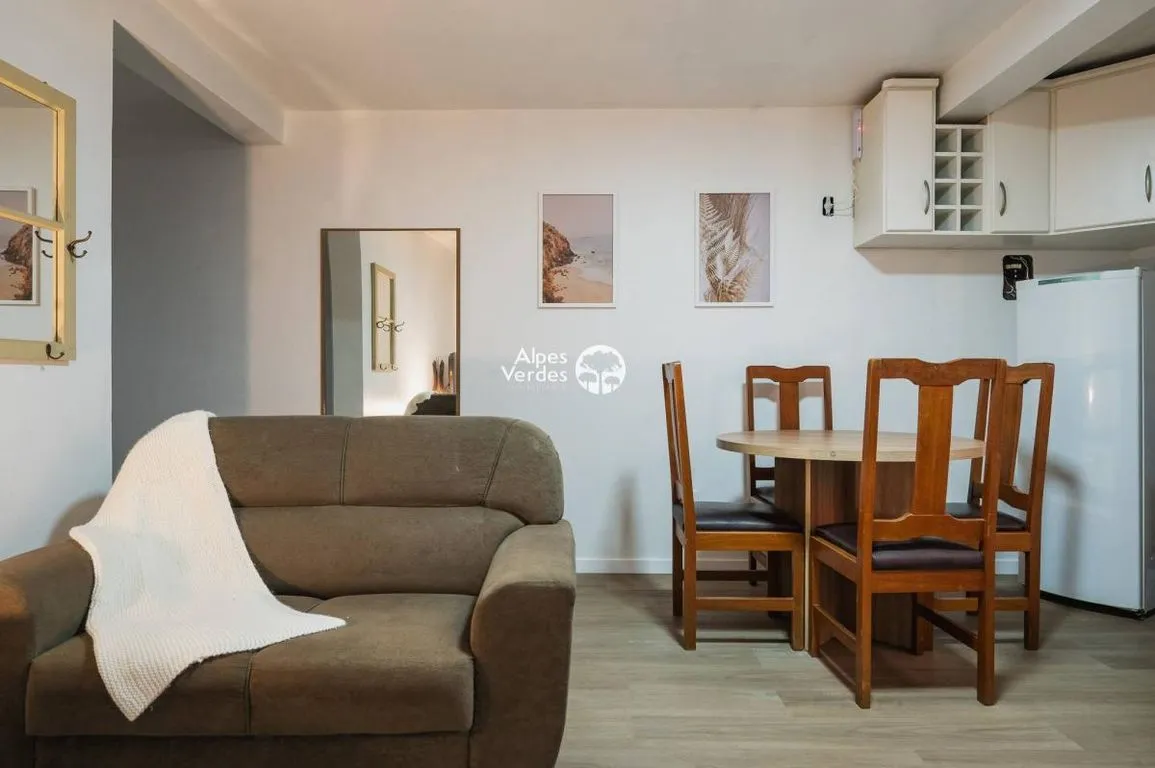 Imagem VENDE-SE APARTAMENTO MOBILIADO COM 01 QUARTO, NO CENTRO DA CIDADE DE CANELA.