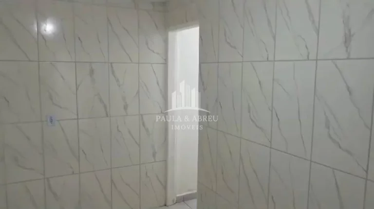 Imagem Aluga Salão Comercial em Avenida, 80m², Quarto, Lavanderia, Cozinha, 1 Banheiro, Porta Automática, no Jardim Zaíra, Mauá-SP
