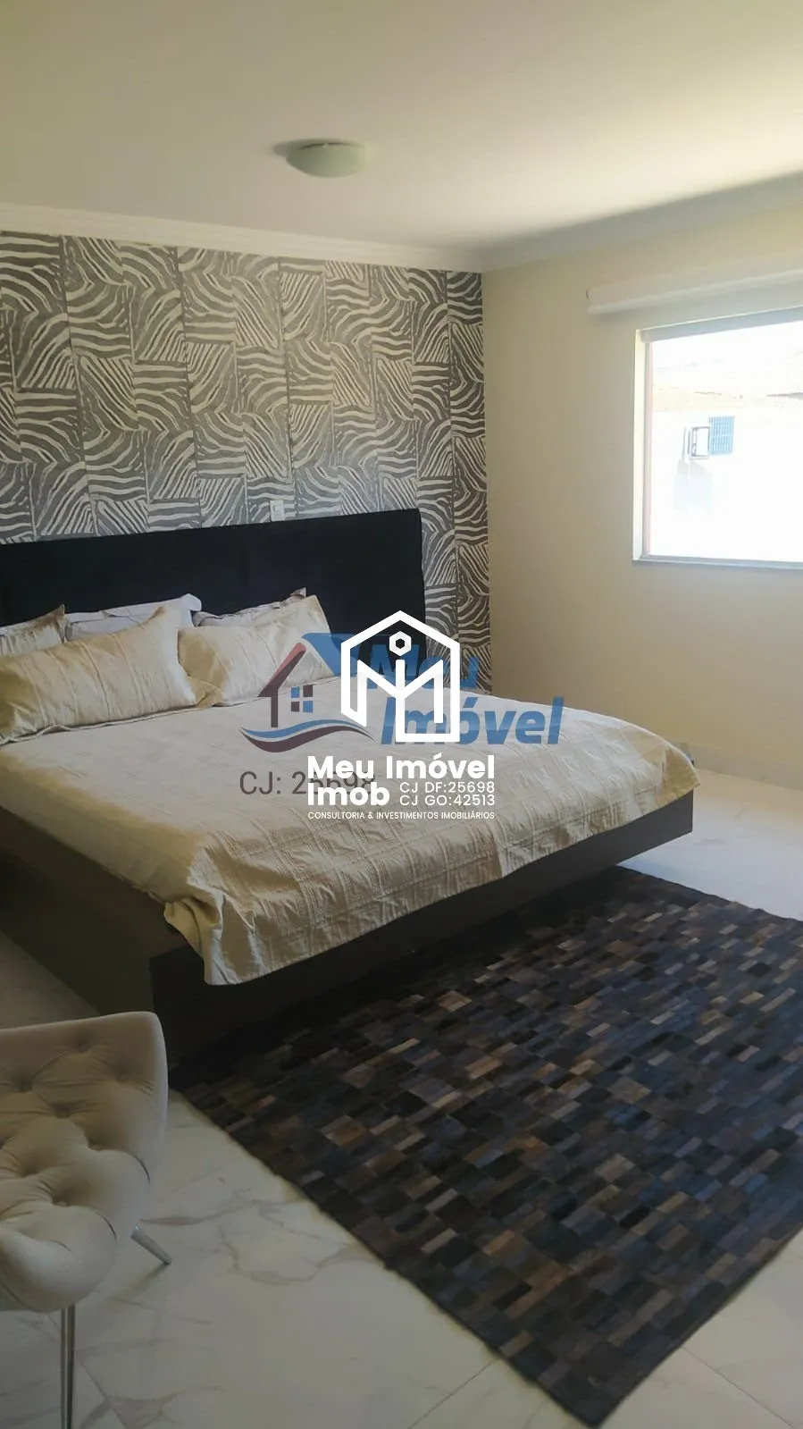 Imagem Casa 4 Quartos 4 Suítes 8 Vagas 350m² Reformada