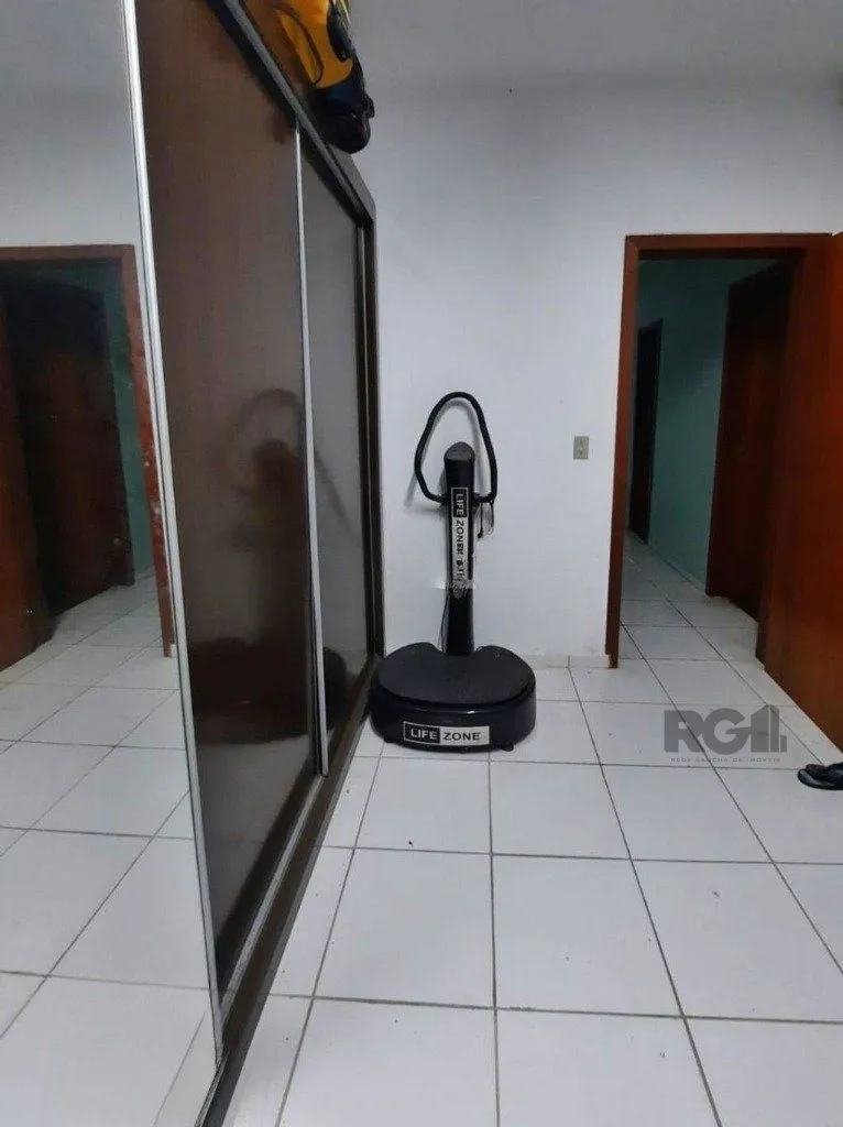 Imagem casa de 5 dormitórios no bairro Glória