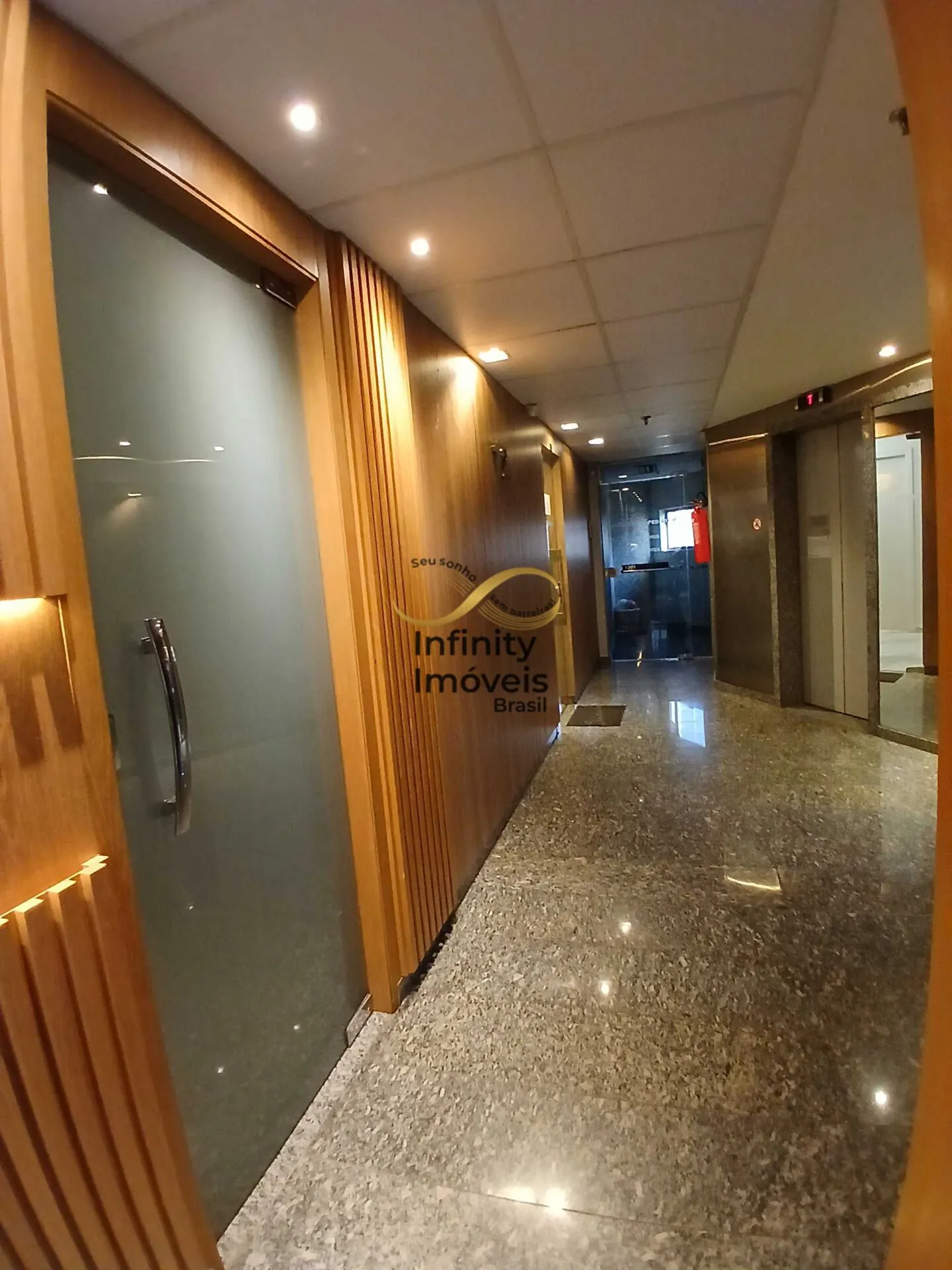 Imagem Sala comercial à venda no bairro Savassi - Belo Horizonte/MG