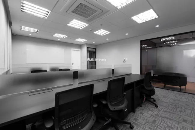 Imagem Conjunto mobiliado com 120m2 na Vila Olímpia.