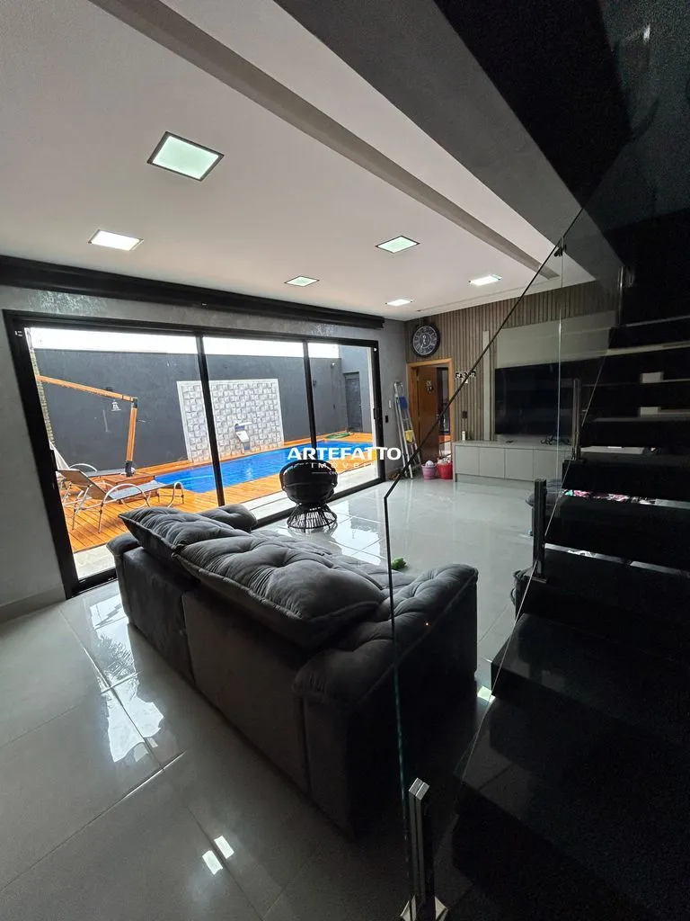 Imagem Sobrado à venda em Franca, Residencial Zanetti, com 3 quartos, 292m2