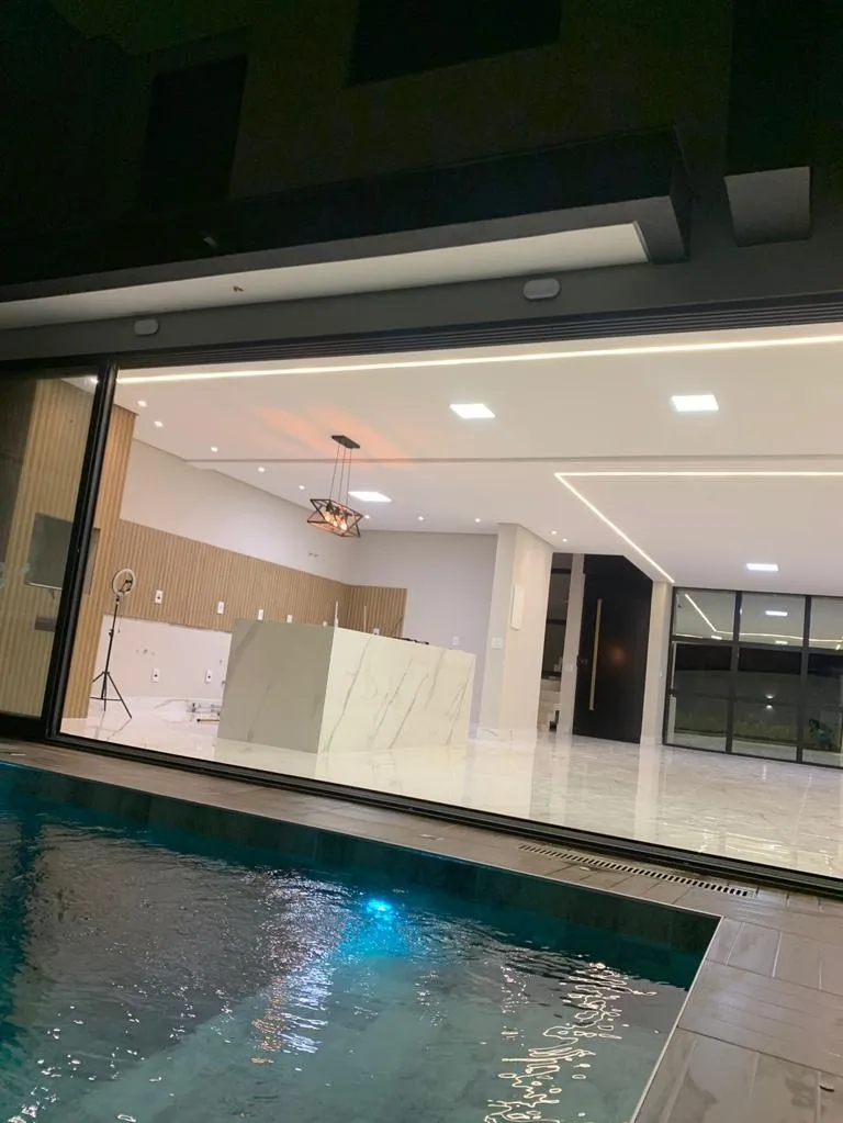 Imagem Excelente Casa no Condomínio Horto Florestal.