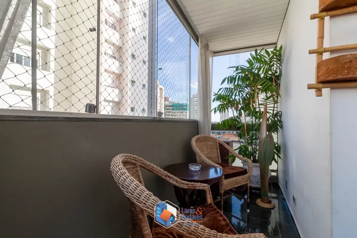 Imagem Apartamento para venda em Campo Belo com 4 quartos, sendo 3 suítes, 235m²