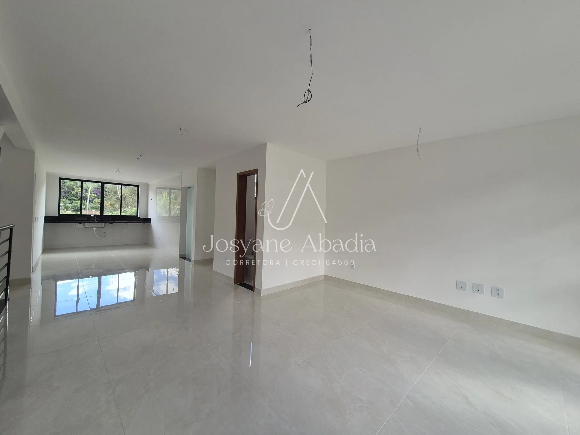 Imagem Casa Nova à Venda no Bairro Aeroporto em Juiz de Fora | 3 Quartos, Suíte e Alto Padrão