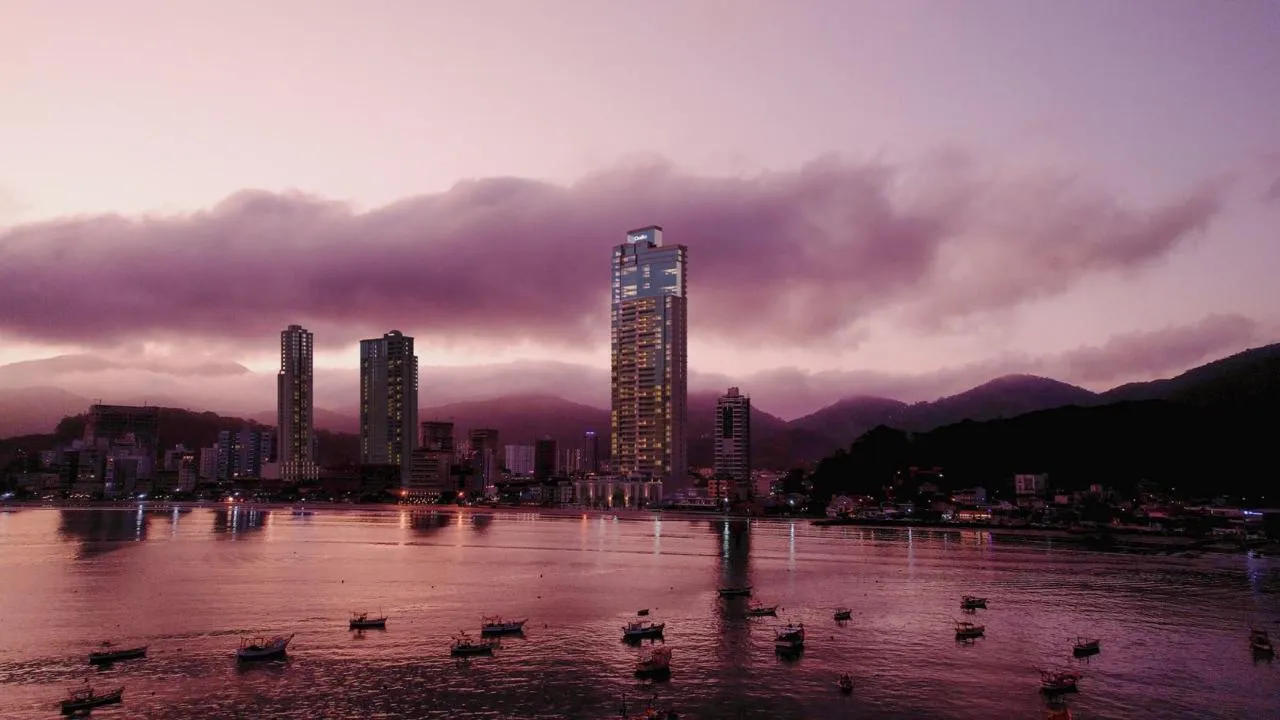 Imagem Apartamento com vista para o mar à venda com 300m2 por R$ 10.500.000,00