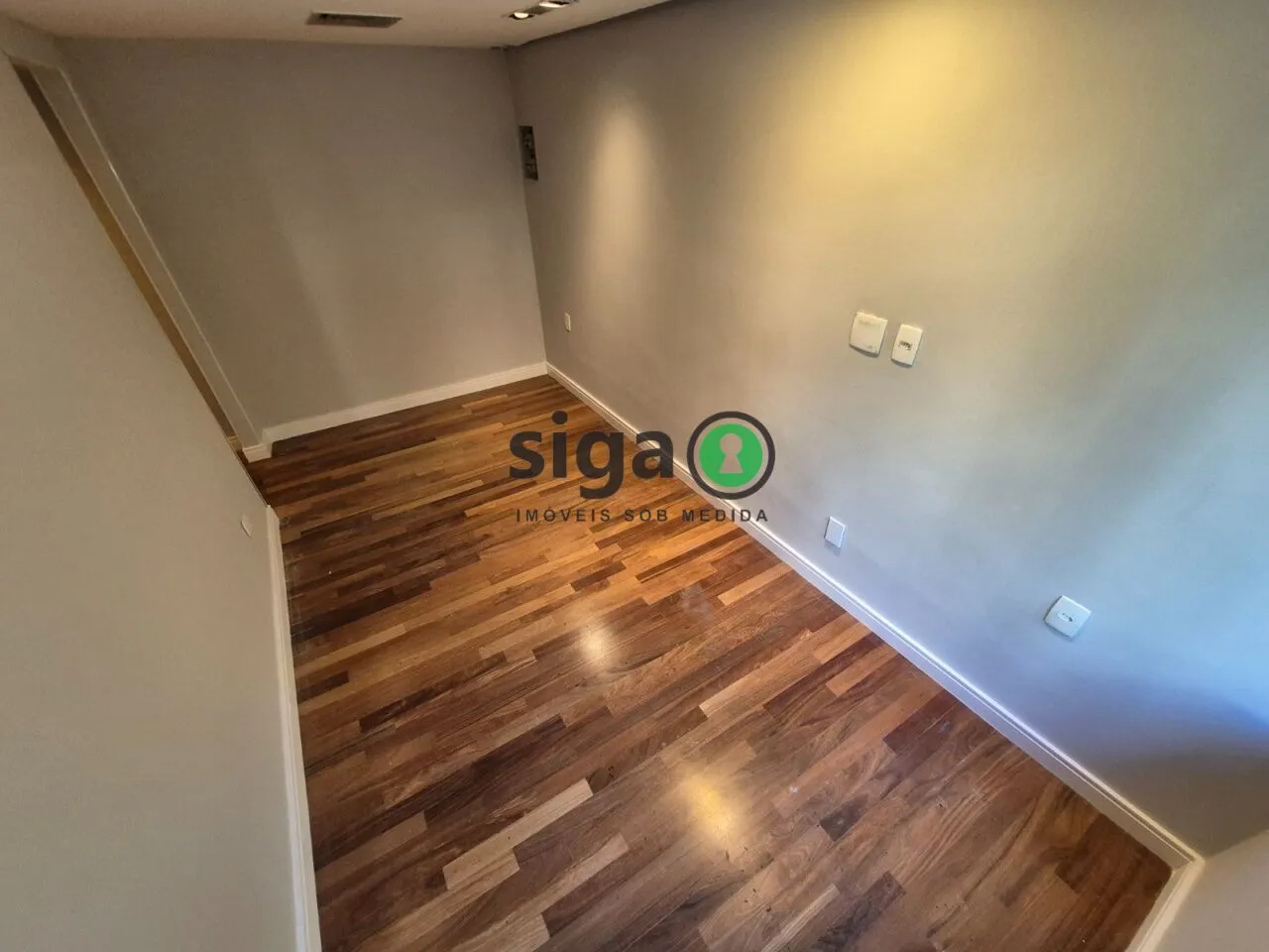 Imagem Sala / Conjunto Comercial a venda ou locação no Itaim Bibi com 142m²