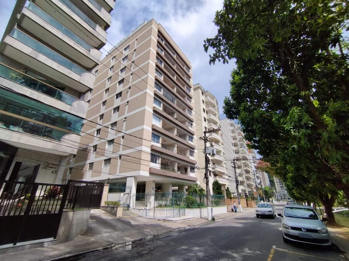 Foto do imóvel Apartamento para Venda em Petrópolis / RJ em Avenida Roberto Silveira