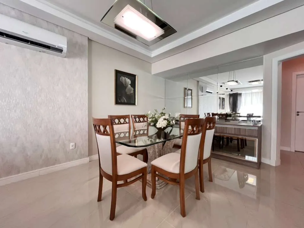 Imagem Apartamento à venda com 194m2 por R$ 2.950.000,00