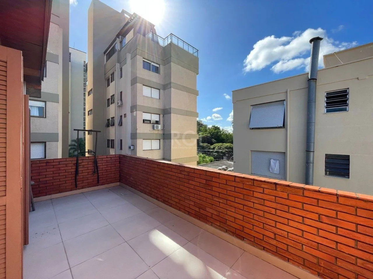 Imagem Cobertura a venda 5 Quartos, suíte e 2 vagas, no Bairro Menino Deus, Poa/RS