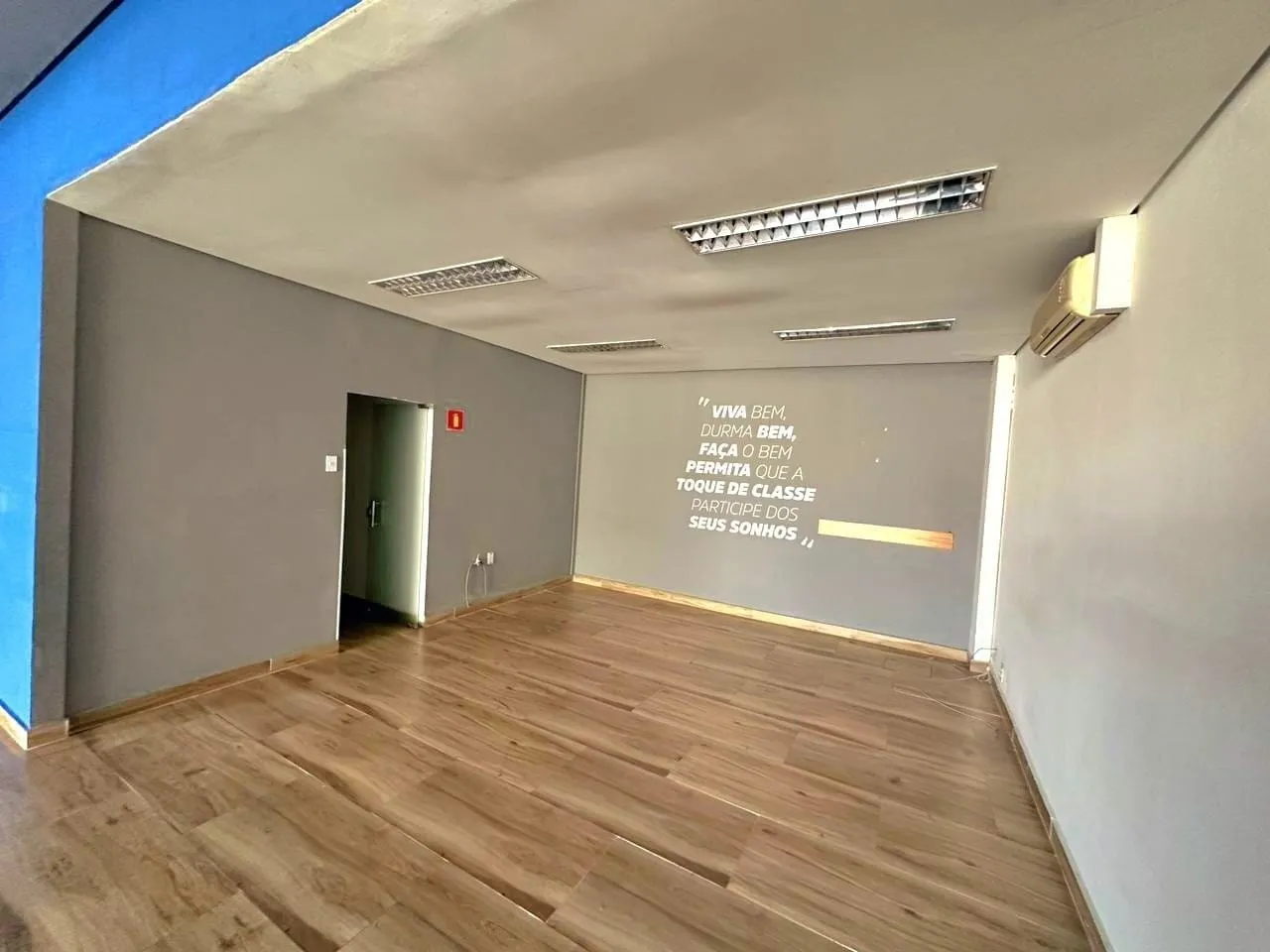 Imagem Imponente Ponto Comercial com 300m² para Locação em Local de Alta Visibilidade na Avenida Itália, Taubaté, SP