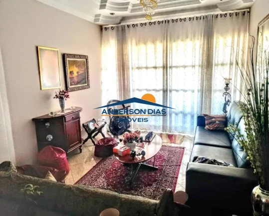 Foto do imóvel Apartamento com 3 dormitórios e 1 Suíte à venda, 197m² por R$ 350.000 - Centro
