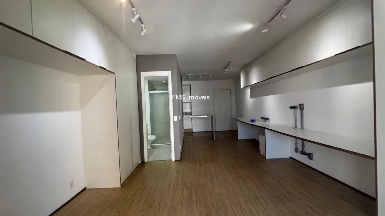 Imagem Apartamento à venda no Centro de São Paulo-SP: 1 quarto, 1 sala, 1 banheiro, 1 vaga de garagem, 46m² de área.