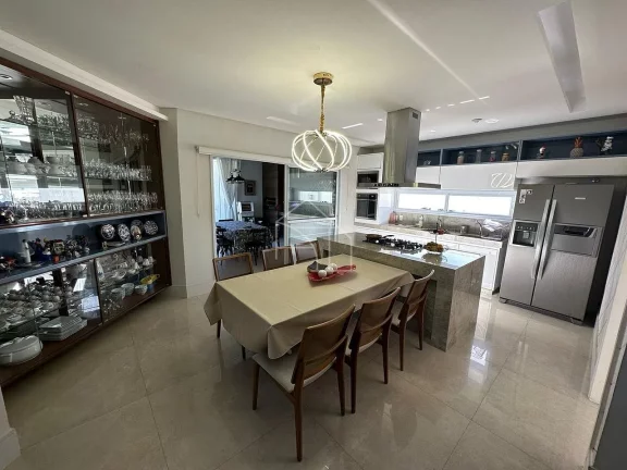 Imagem Luxuosa Casa à Venda no Condomínio Resort Boulevard Lagoa – Serra, ES