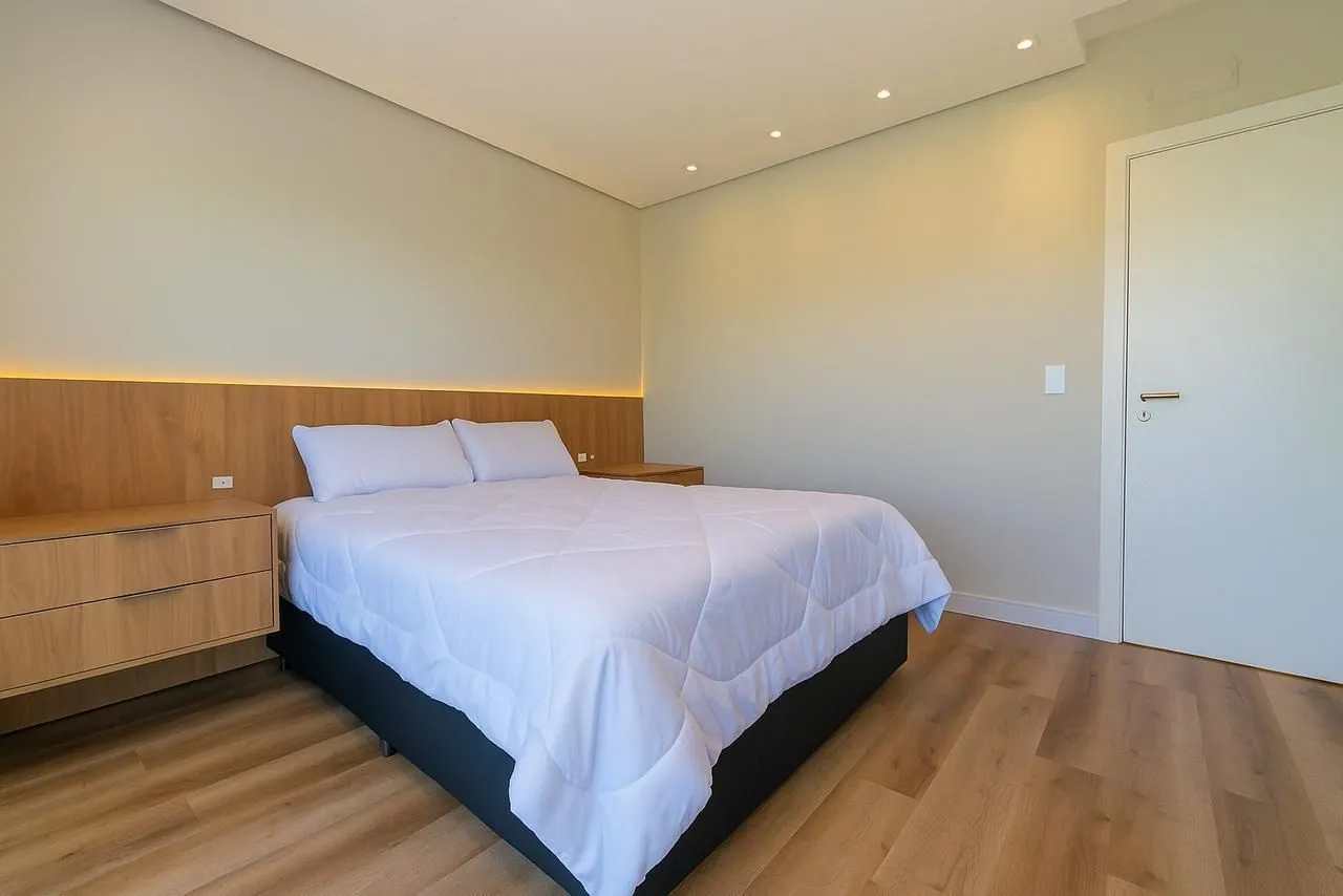 Imagem Casa de Condomínio com 3 suítes para comprar no Centro de Gravataí