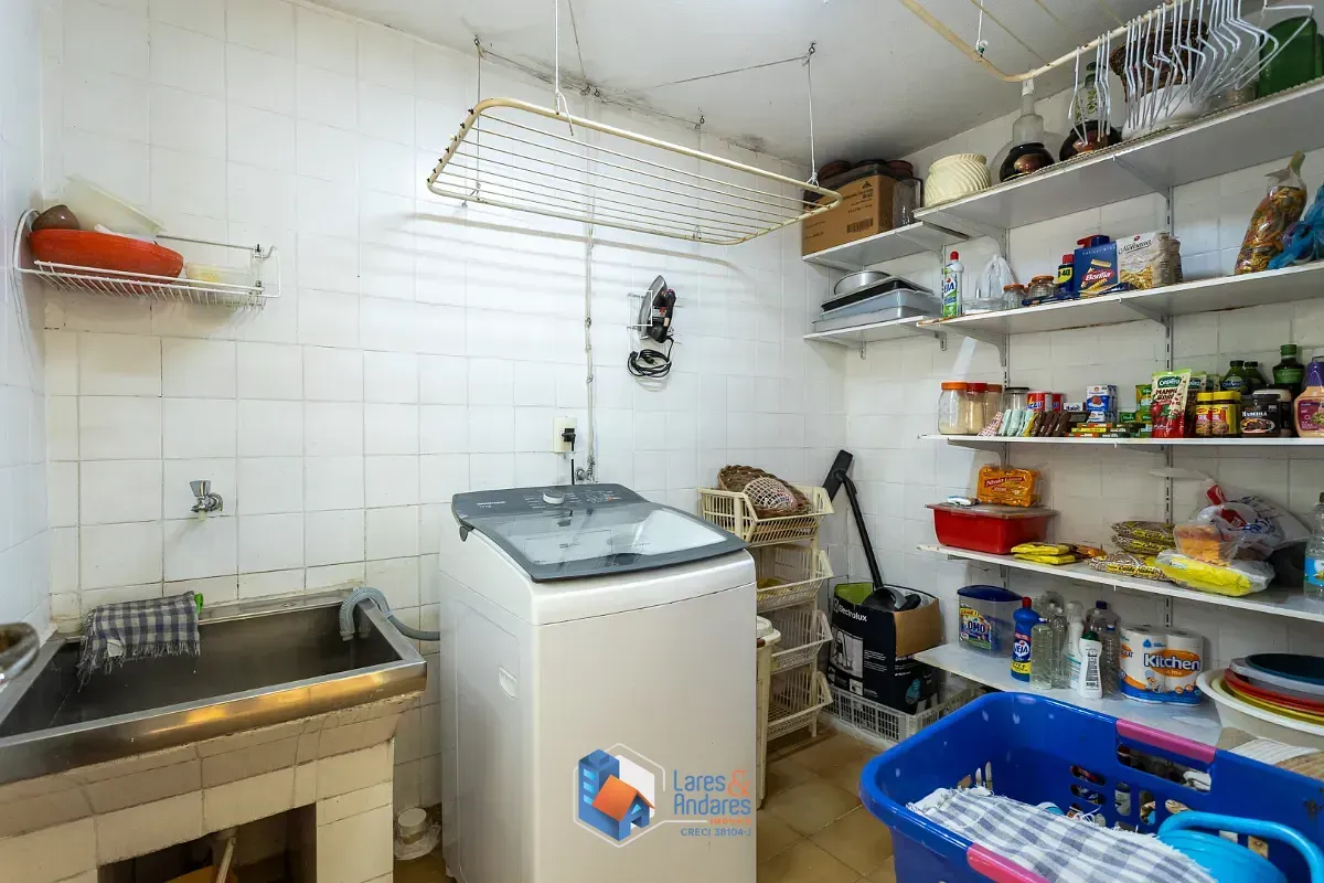 Imagem Casa para venda em Vila Cordeiro com 5 quartos, sendo 1 suíte, 154m²