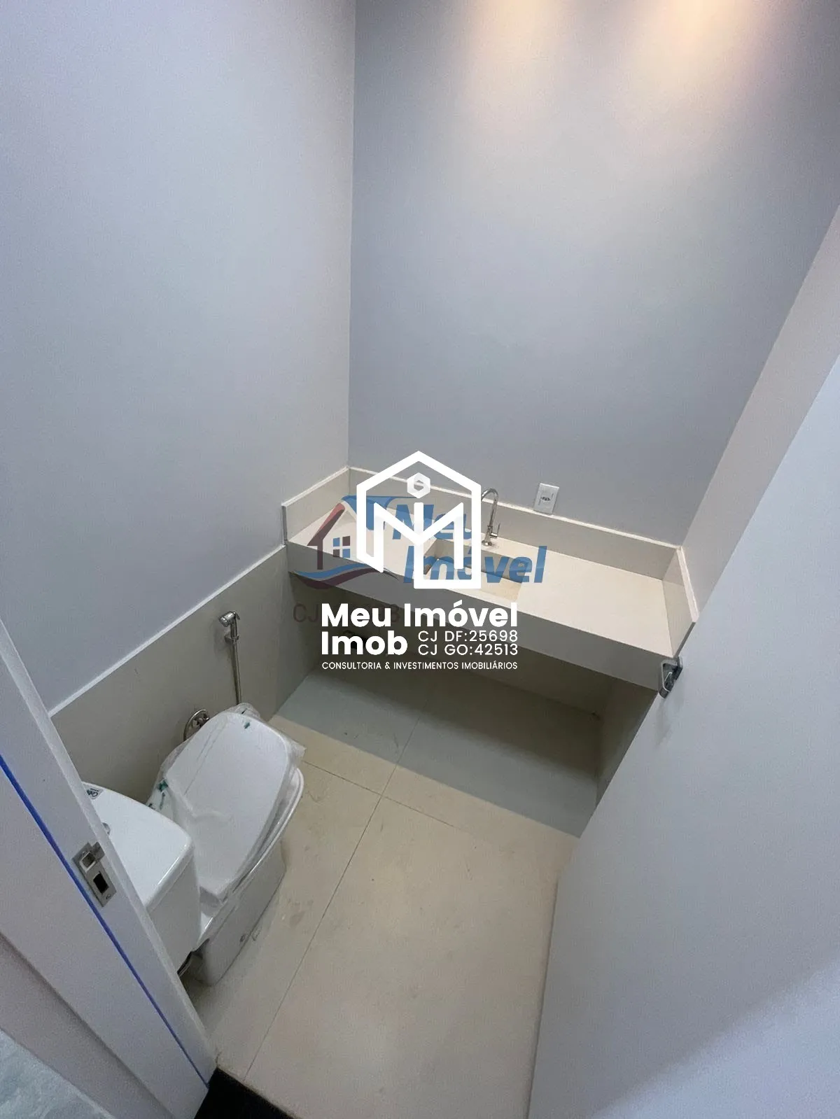 Imagem Casa 4 Quartos 4 suítes Alto Padrão 2 Vagas 260m² Arniqueira