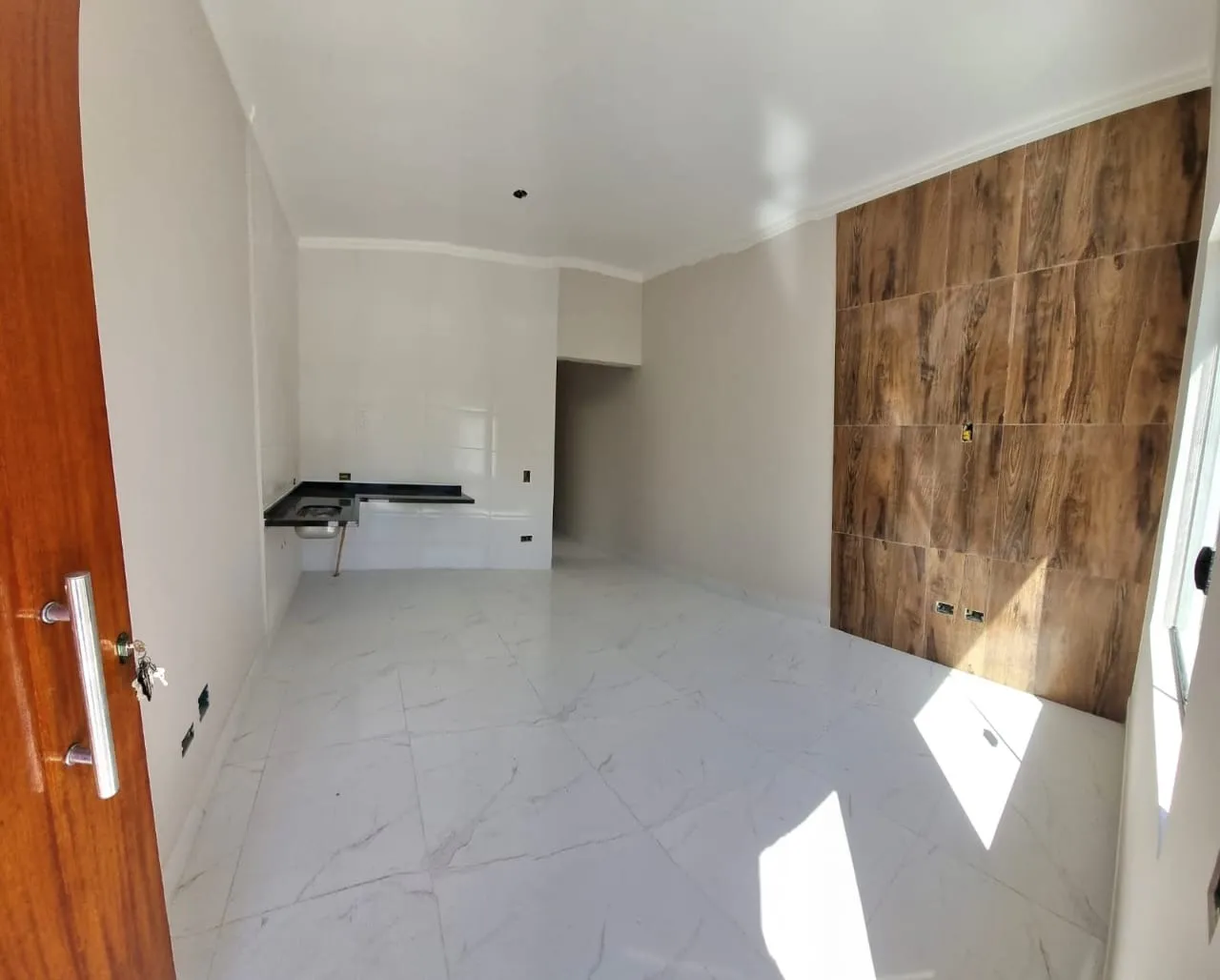 Imagem Excelente casa no Jardim Paulista, Zona Norte de Sorocaba |150,00 m² de terreno | 2 dormitórios | Sala e cozinha com pé-direito alto | Vaga de Garagem
