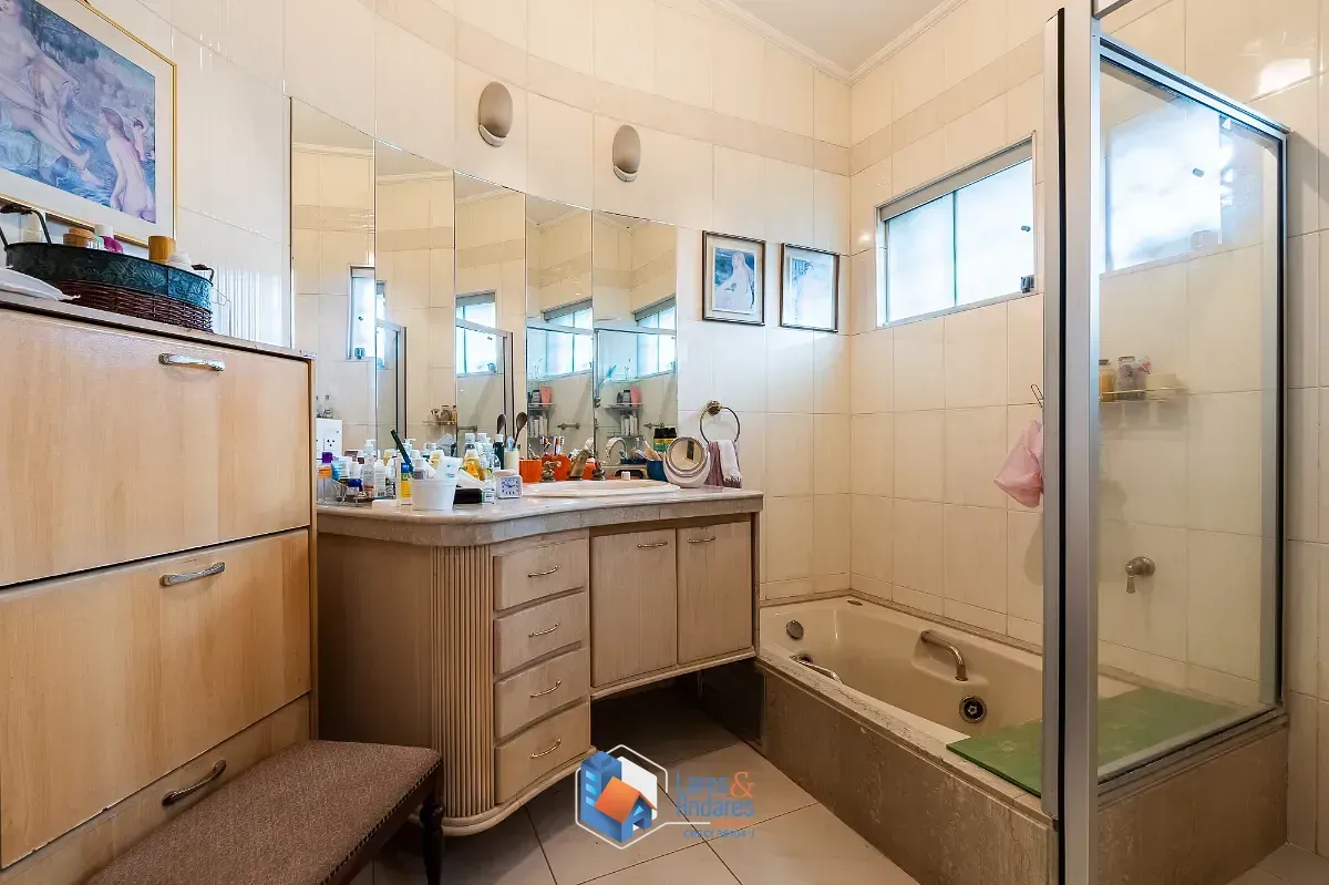 Imagem Casa para venda em Planalto Paulista com 2 quartos, sendo 2 suítes, 230m²