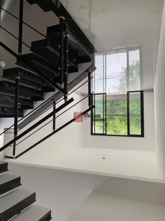 Imagem Sobrado com 3 dormitórios à venda, 167 m² por R$ 860.000,00 - Jardim dos Pinheiros - Atibaia/SP