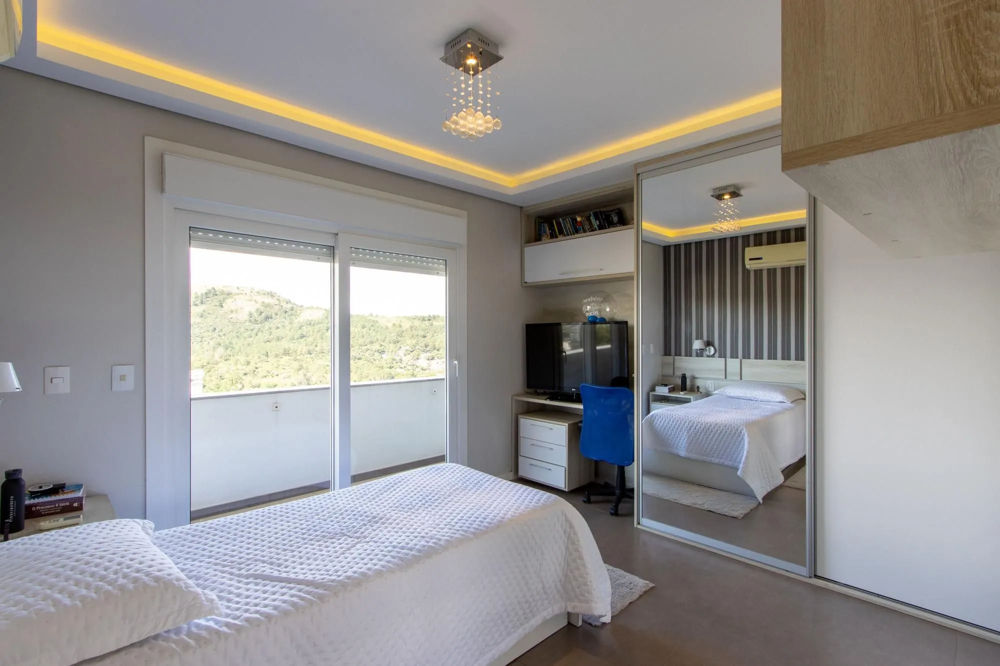 Imagem Luxuosa Casa em Condomínio de Alto Padrão com vista para Guaiba