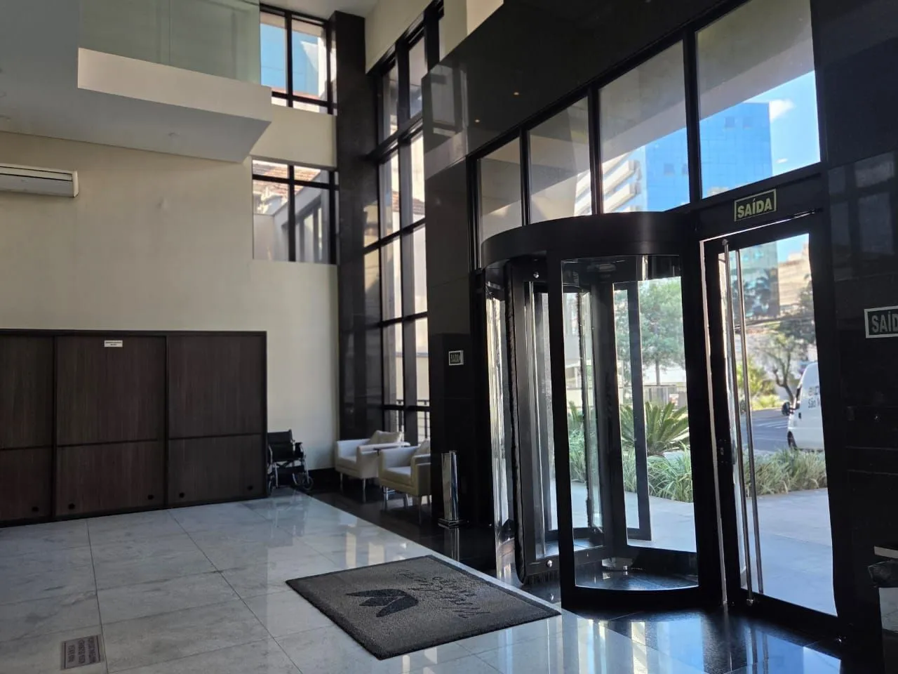 Imagem Duplex em Floresta