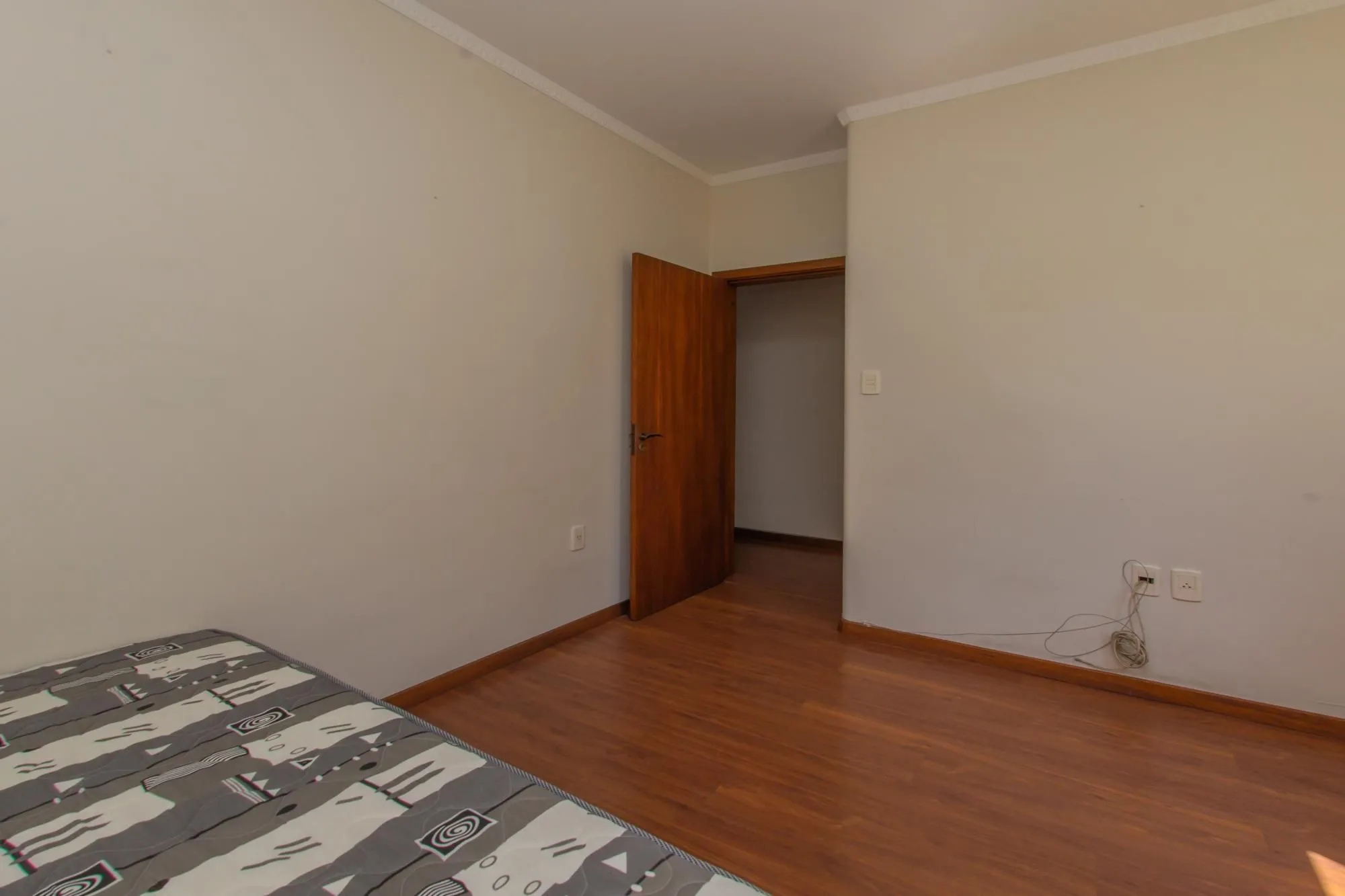 Imagem Apartamento 02 dormitórios próximo ao hospital Moinhos