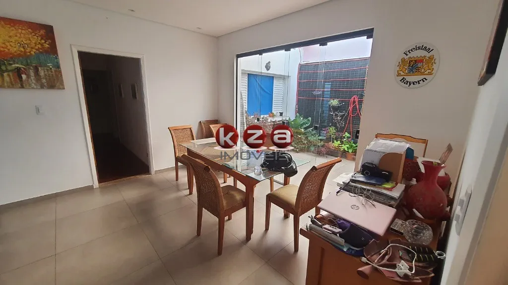 Imagem Casa térrea em Valinhos para venda com 3 dormitórios sendo 2 suítes com edícula de 2 dormitórios