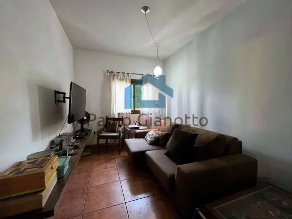 Imagem Casa à venda na Granja Viana - Linda e Rústica!