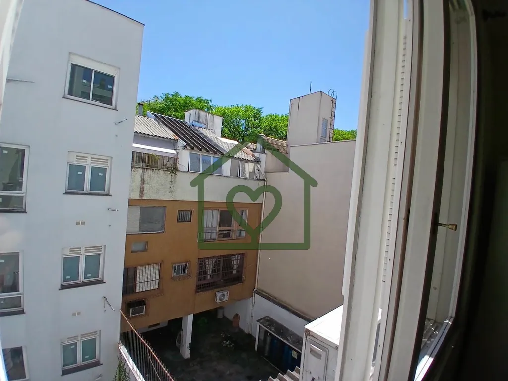 Imagem Oportunidade! Apartamento mobiliado, desocupado e pronto para morar no bairro Independência, com 2 ...