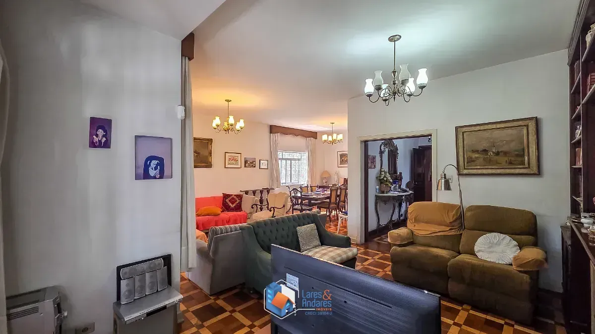 Imagem Casa para venda em Bela Aliança com 6 quartos, sendo 2 suítes, 395m²