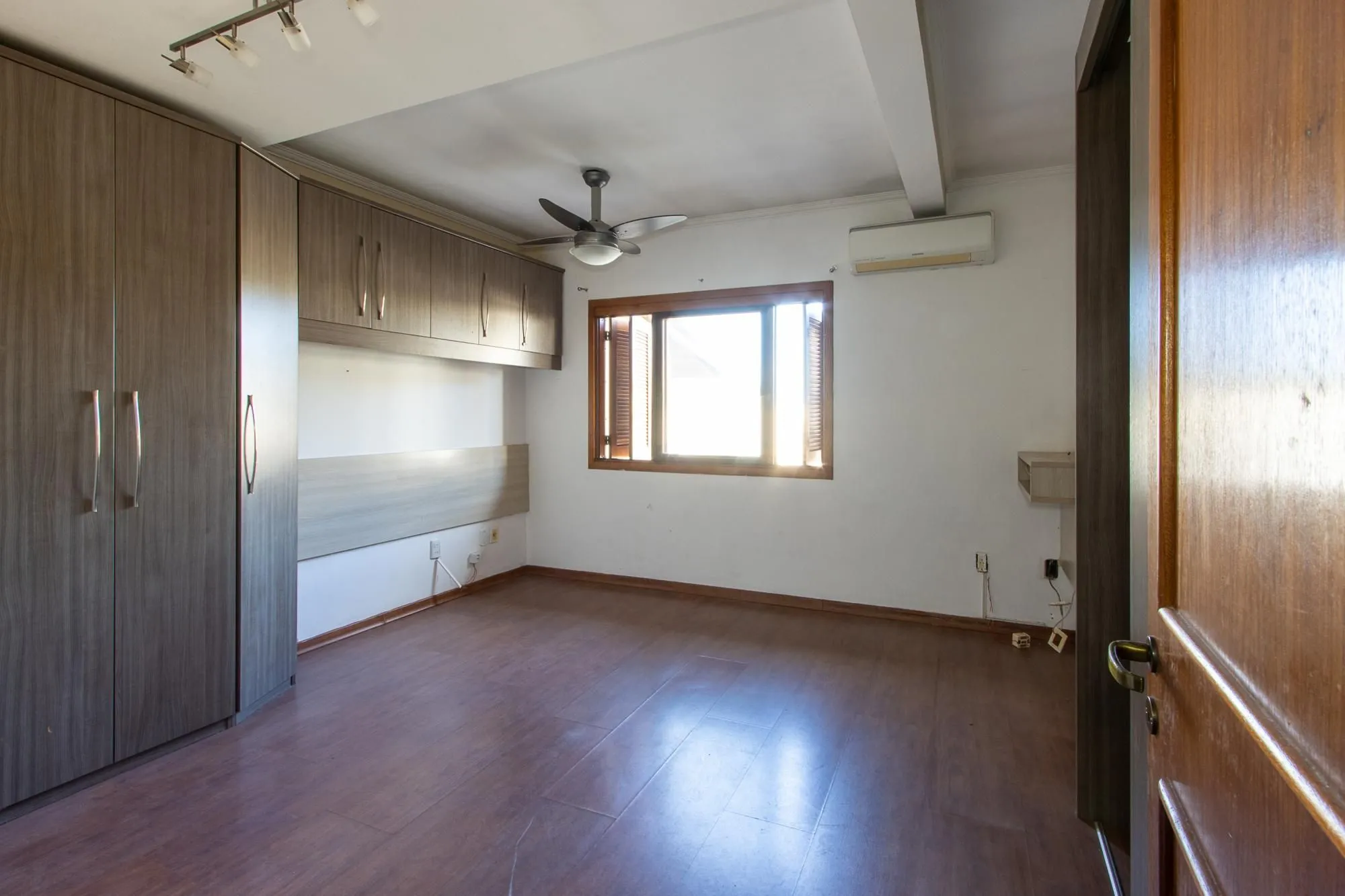 Imagem Casa em condominio Zona Sul, desocupada