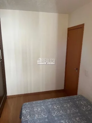 Imagem Apartamento de 2 dormitórios com móveis planejados no Condomínio Parque Austral, bairro Loteamento Reserva Ushuaia - Uberaba
