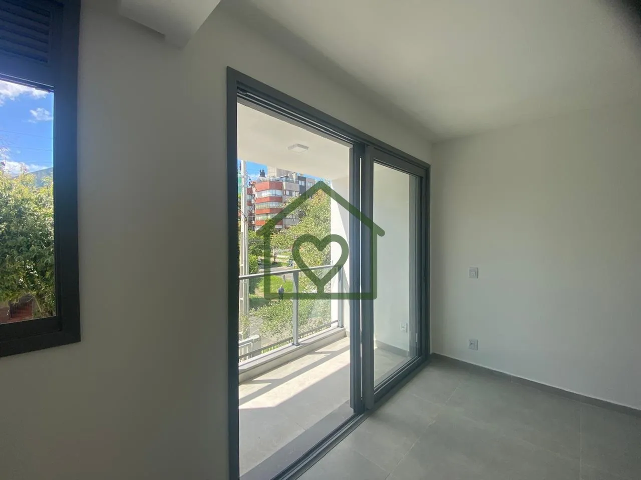 Imagem Excelente apartamento à VENDA no Bairro Chácara das Pedras!
Imóvel NOVO (nunca habitado), com 2 d...