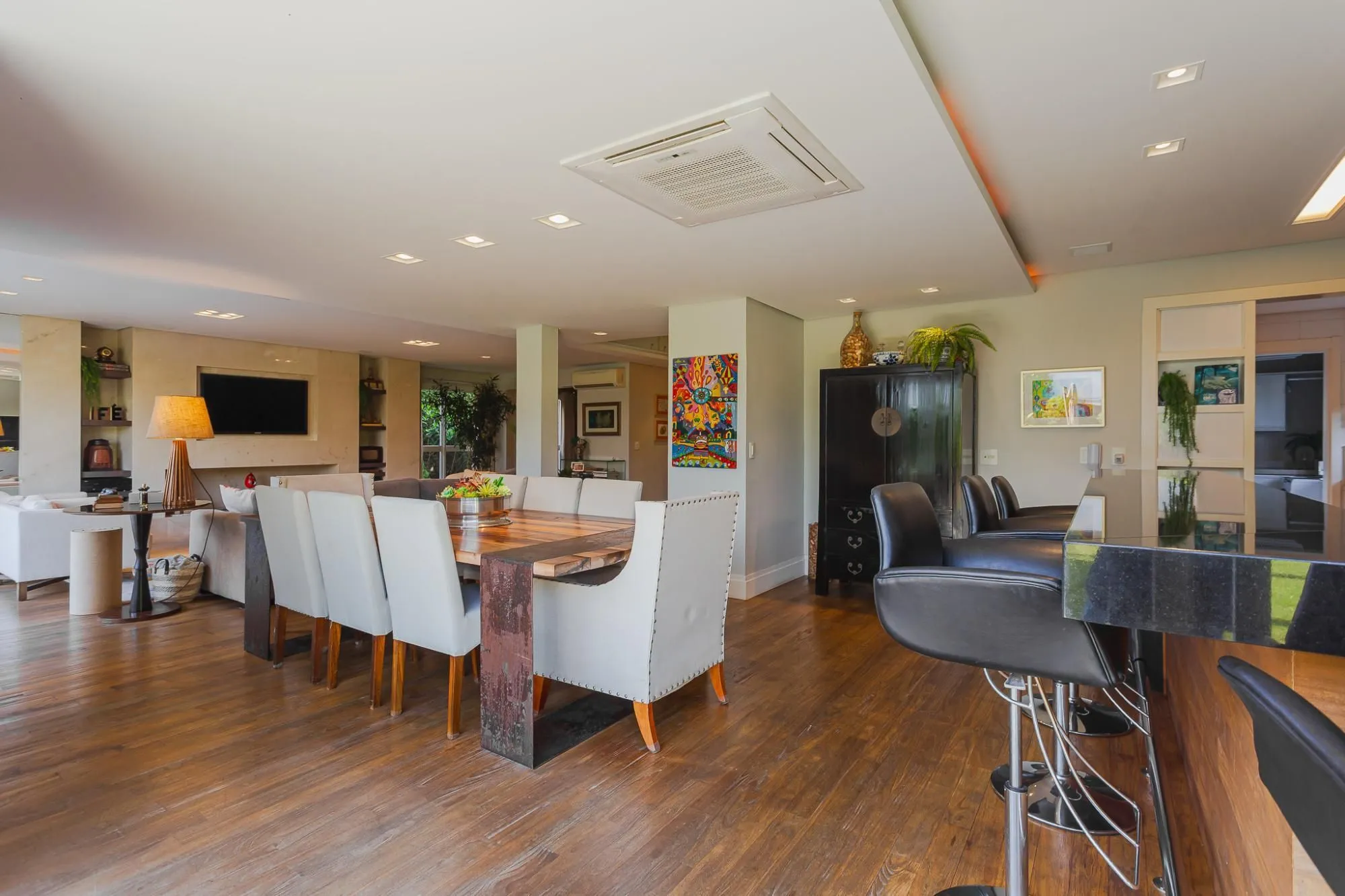 Imagem CONDOMINIO ATMOSFERA - CASA MOBILIADA DE 4 SUÍTES COM 4 VAGAS