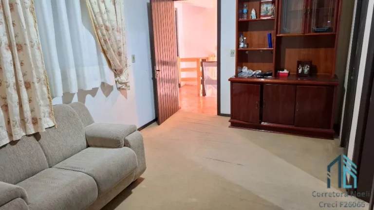 Imagem (PERMUTA) Casa dois pisos 05 quartos c/suíte, comercial/residencial em Flores da Cunha RS
