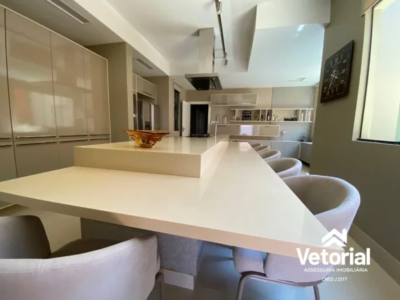 Imagem Casa de luxo à venda em Barreiras-BA, bairro Renato Gonçalves: 4 quartos, 3 suítes, 3 salas, 2 banheiros, 4 vagas, 400m². Confira!