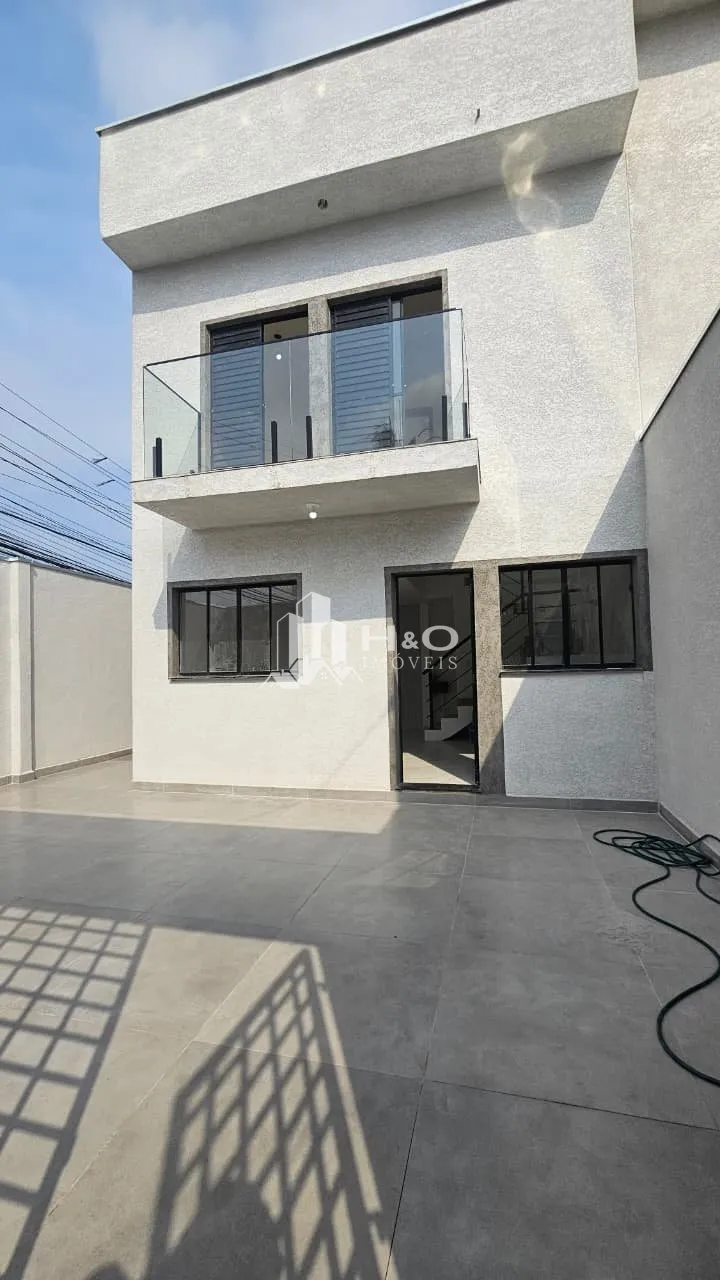 Foto do imóvel Sobrado à Venda com 2 Dormitórios, 2 Vagas e Quintal - 90m² - R$ 479.000 - Vila Campanela