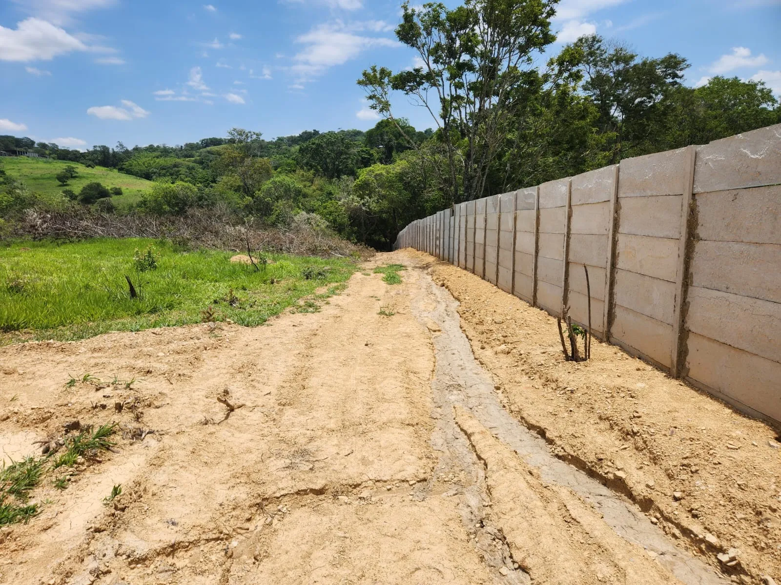 Imagem Terreno em loteamento em Araçoiaba