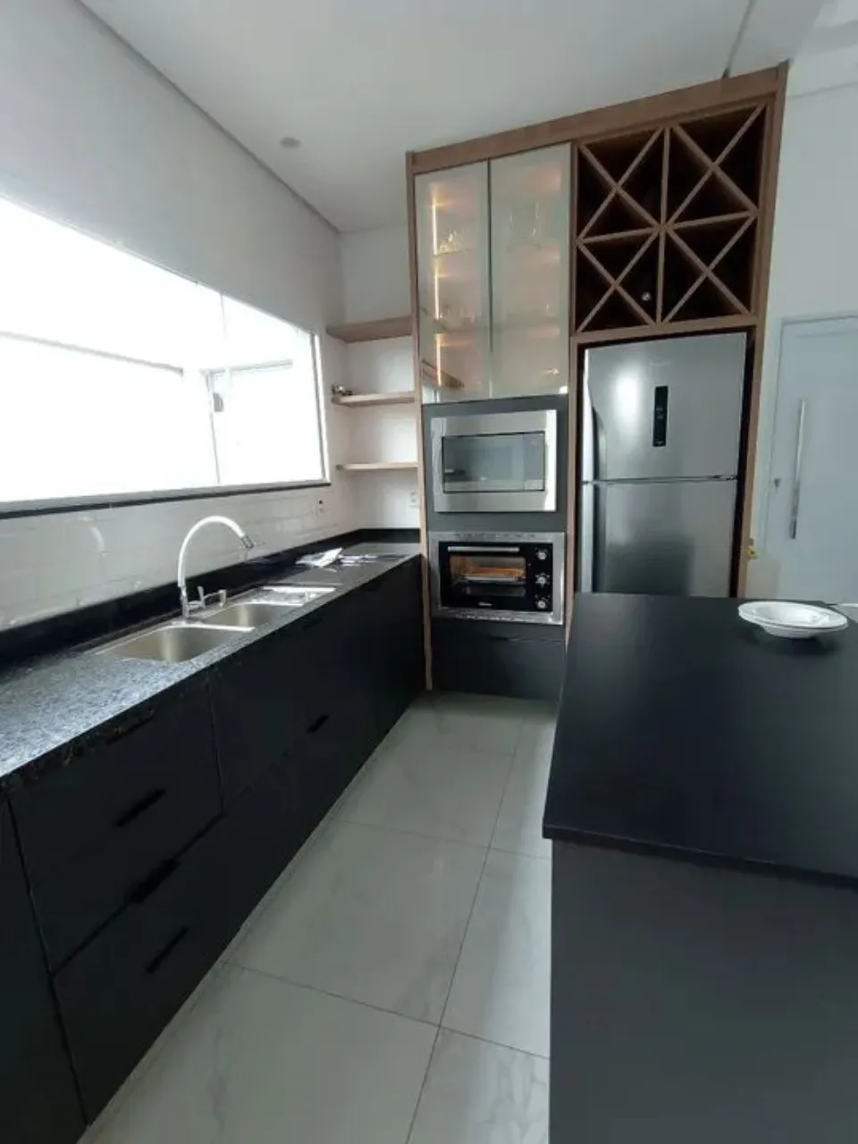Imagem Casa em Condomínio à Venda em Sorocaba-SP: 3 Quartos, 1 Suíte, 2 Banheiros, 2 Vagas de Garagem e 140m² no Jardim Novo Horizonte!