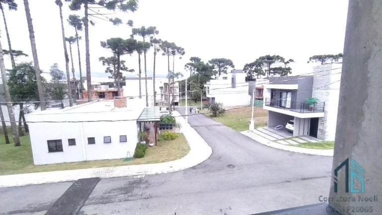 Imagem Sobrado 270 m2, com terraço, 03 quartos c/suíte, 03 vagas no Pinheirinho Curitiba PR