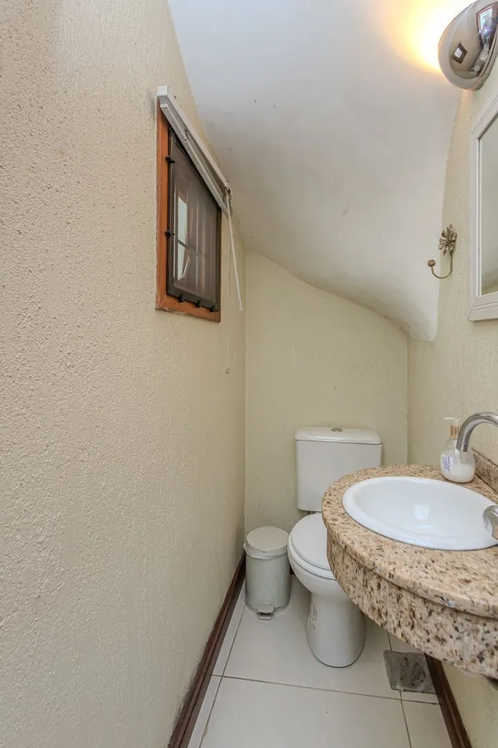 Imagem Casa sobrado no bairro Chácara das Pedras de 3 dormitórios e 2 vagas