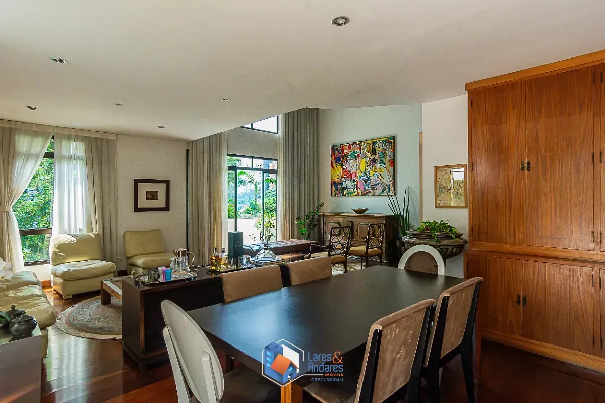 Imagem Duplex para venda em Vila Suzana com 4 quartos, sendo 2 suítes, 308m²