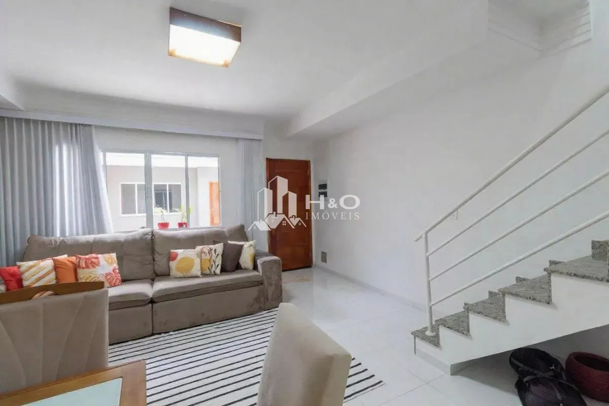 Imagem Sobrado em condomínio à venda na Vila Granada - 150 m² | 3 dormitórios | 1 suíte | 3 vagas